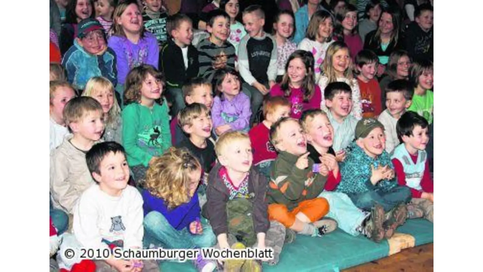 Lila Bühne begeistert 150 Kinder (Foto: pp)