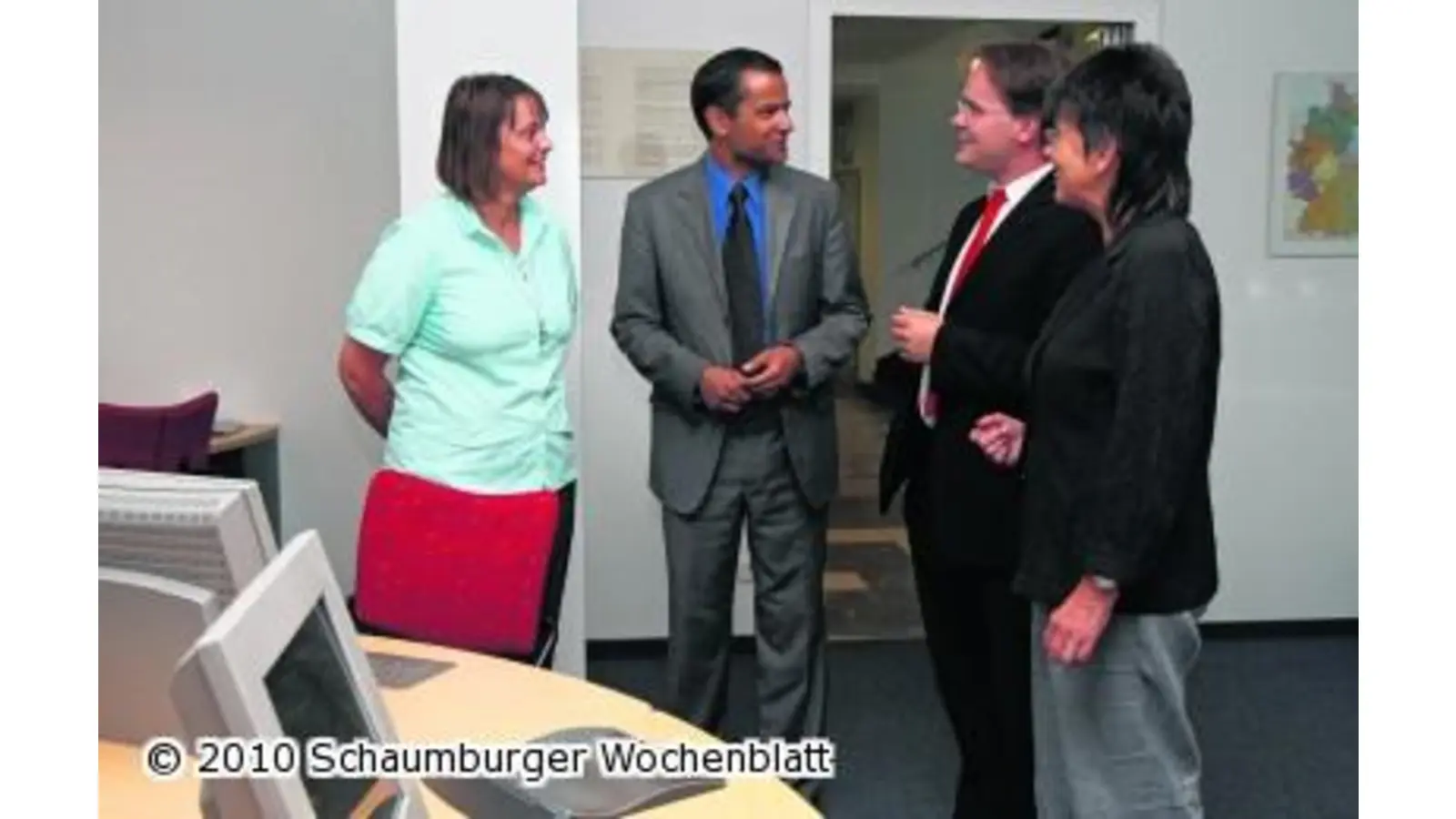 Abgeordnete informieren sich über die Arbeitsmarktsituation (Foto: bb)