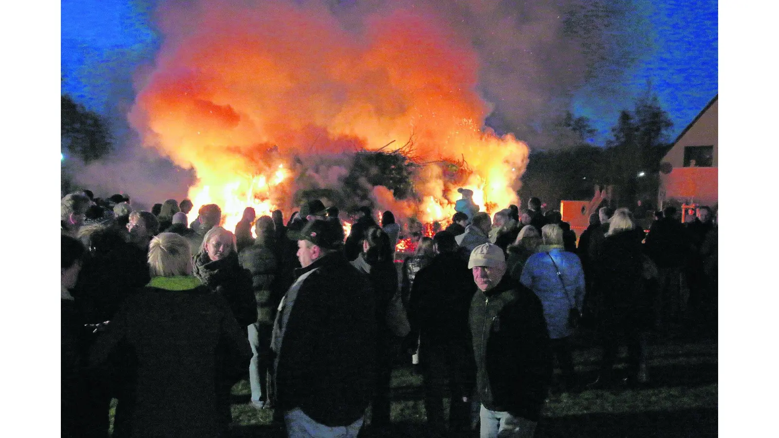 Spielmannszug-Osterfeuer hat Tradition (Foto: gi)