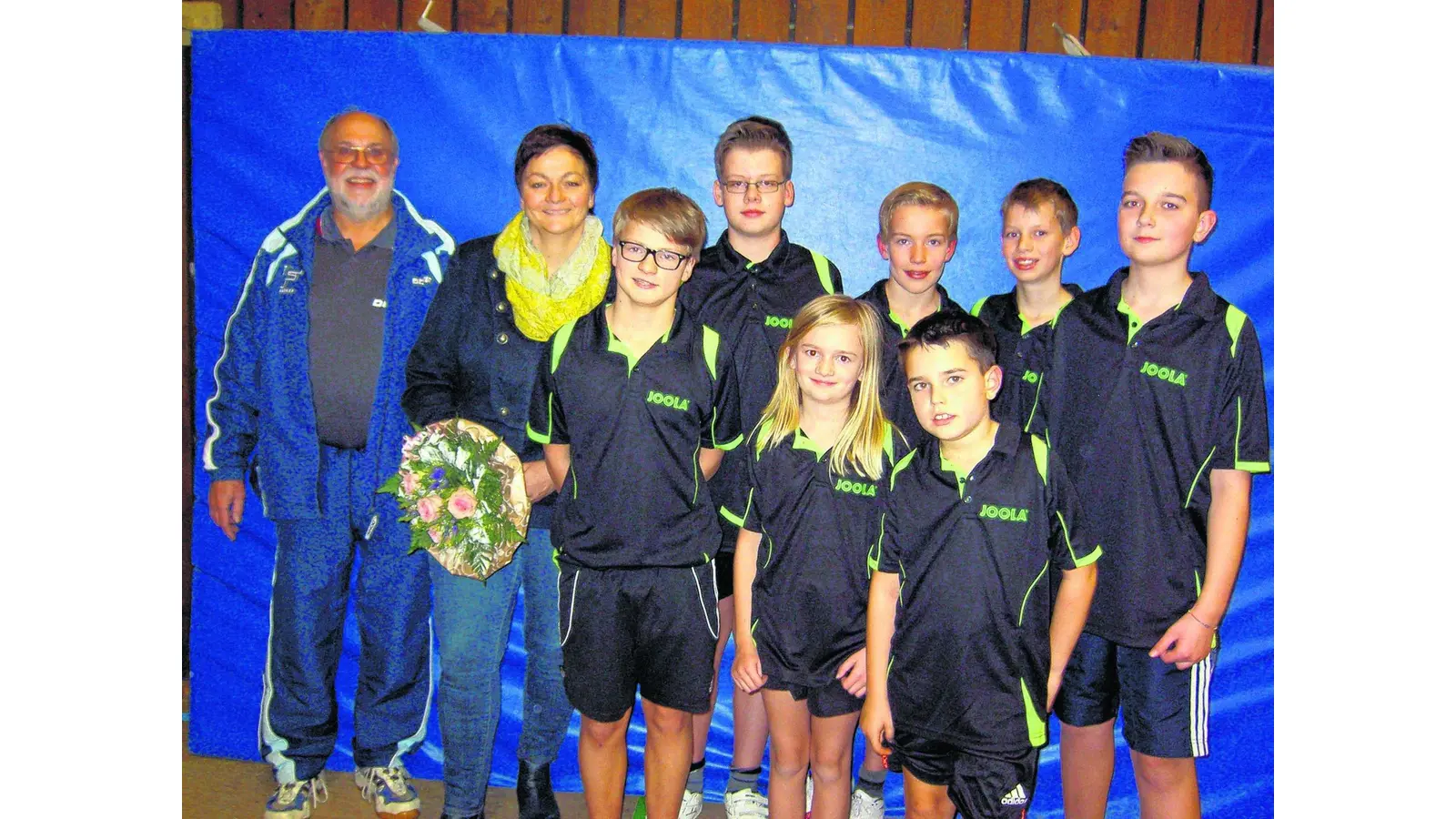Schüler-Team im neuen Outfit (Foto: em)
