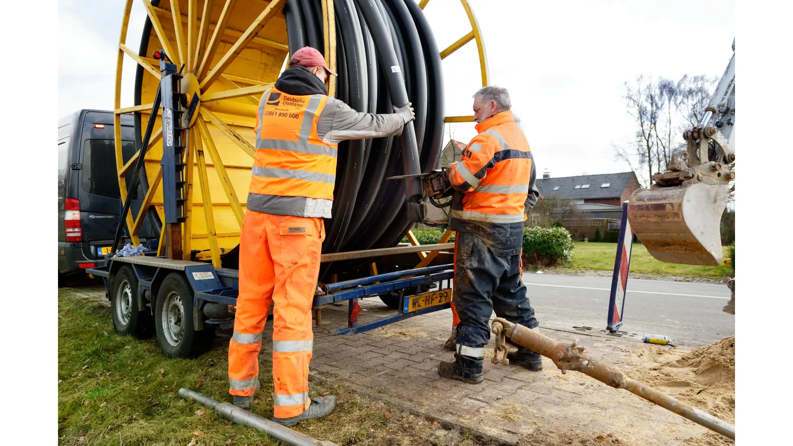 Das Unternehmen arbeitet derzeit am Anschluss des Auetals an die Glasfaser-Infrastruktur, dafür stehen noch umfangreiche Arbeiten an. (Foto: Martin Wissen / Deutsche Glasfaser)