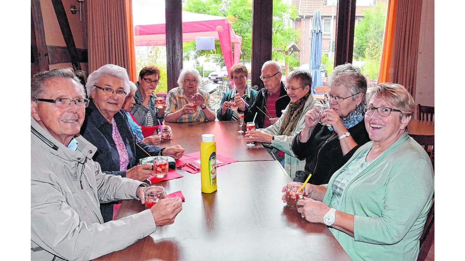 Leckere rote Früchte von den Roten genießen (Foto: bt)