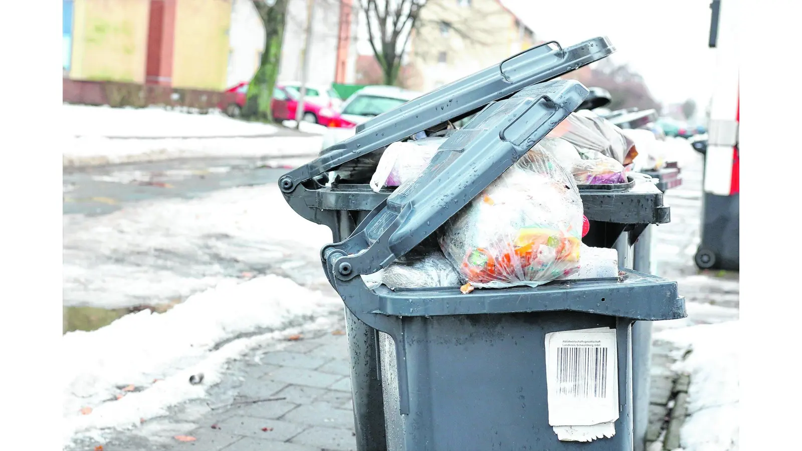 Die Tonnen bleiben stehen (Foto: mk)