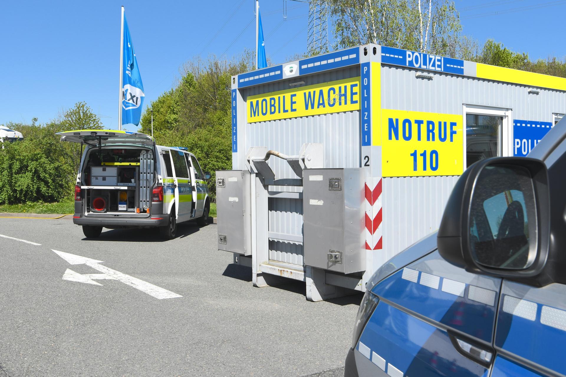 Die Mobile Wache wurde zum Autohof transportiert. (Foto: nd)