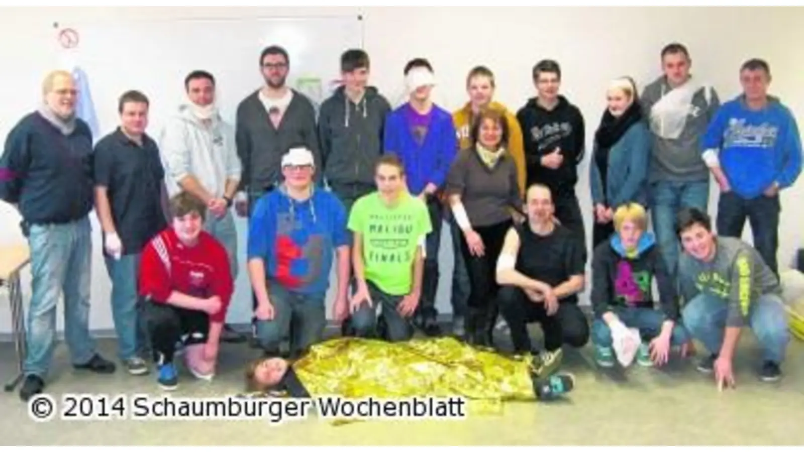 Feuerwehrmitglieder erlernen Erste Hilfe (Foto: wtz)