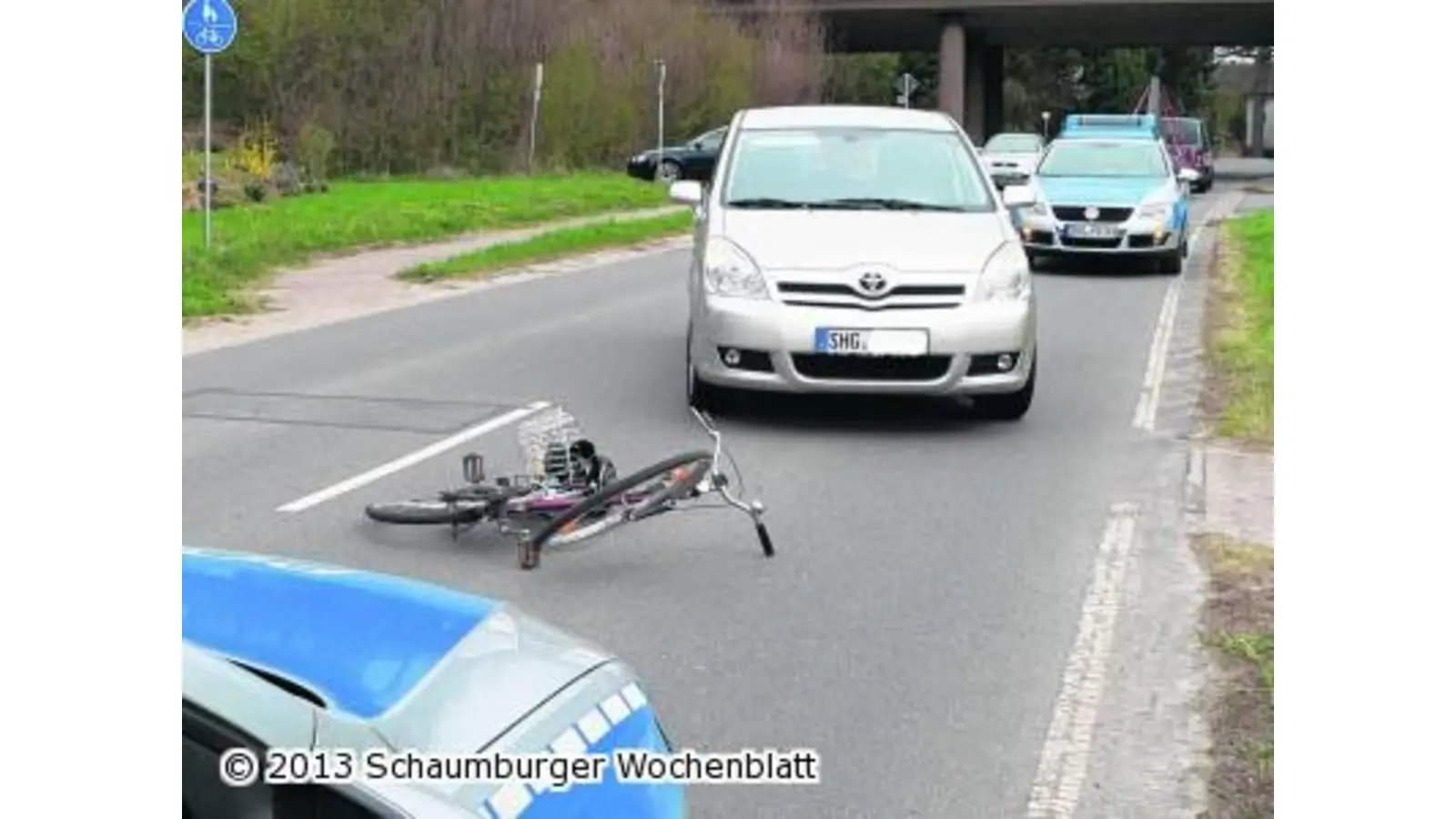 Radfahrer kollidiert mit Auto (Foto: al)