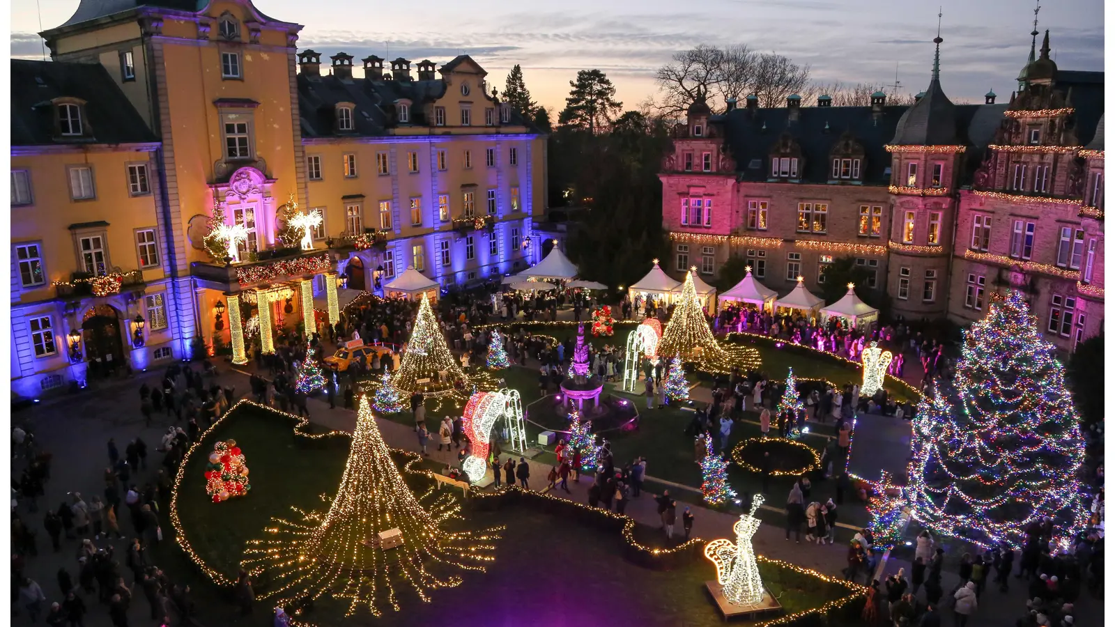 Archivbilder aus dem Jahr 2025. Der Weihnachtszauber Schloss Bückeburg steht in diesem Jahr unter dem Motto „The sound of christmas – Wo Klänge Herzen berühren“. Der Vorverkauf ist bereits gestartet. Fotos: Johannes Pietsch (Foto: jp)