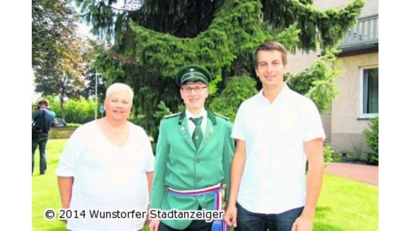 Zapfenstreicherzug besucht Pastor (Foto: red)