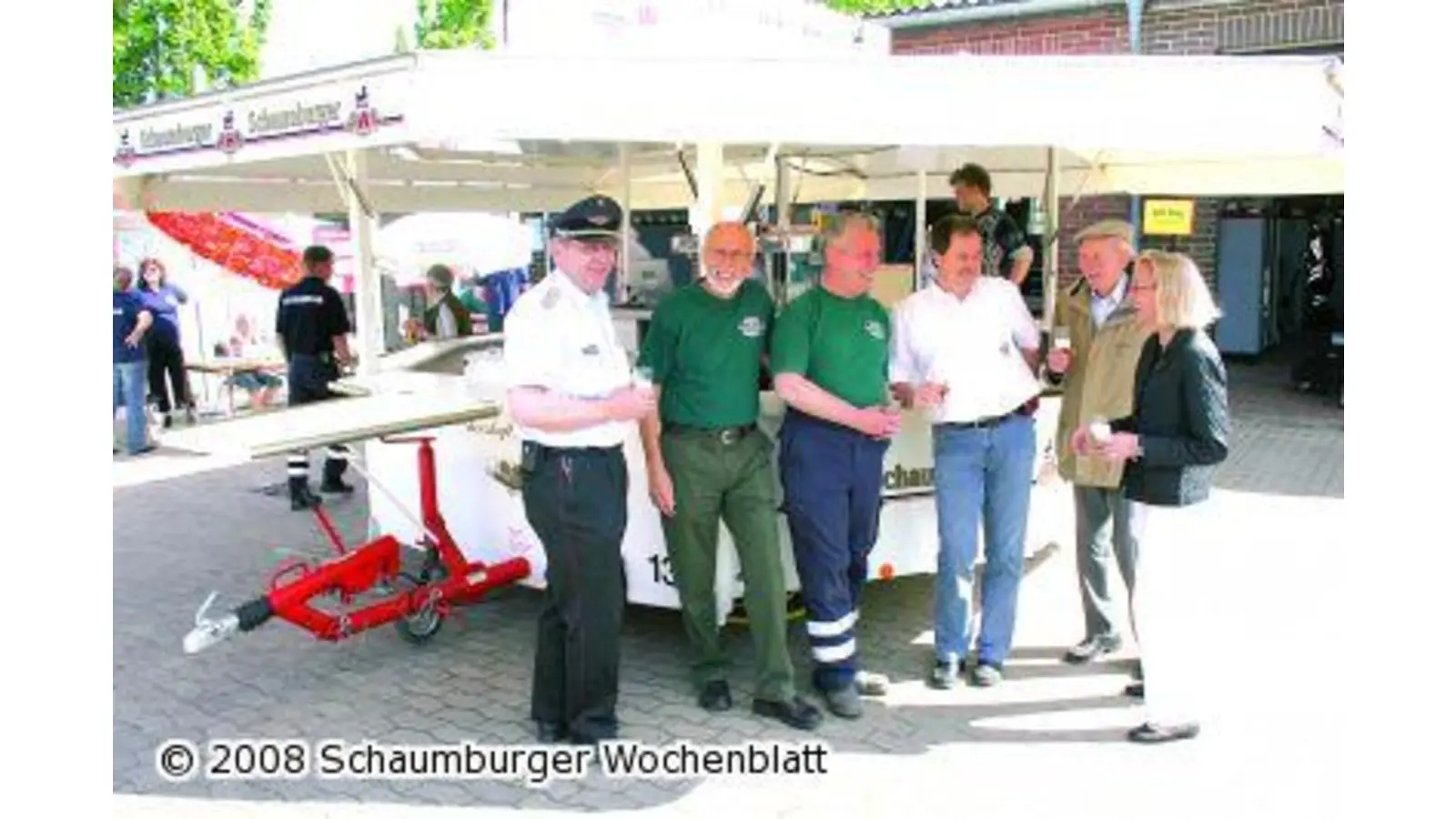 Mit zwei Holzstöcken zu einem Wildschwein (Foto: mr)