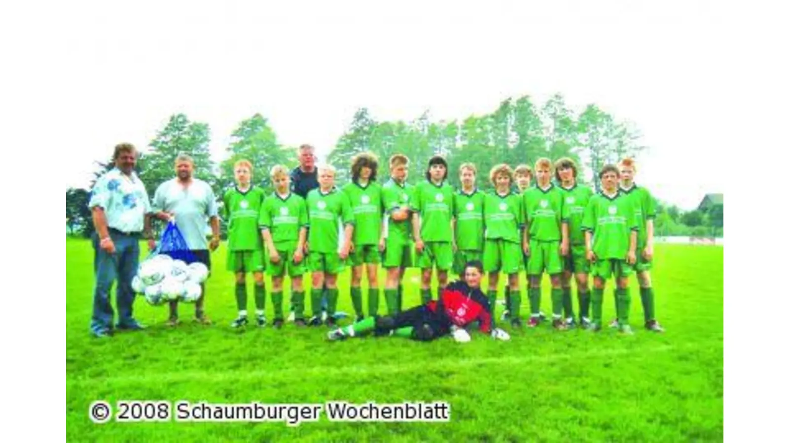 Neue Trikots für die B-Junioren des TSV (Foto: red)