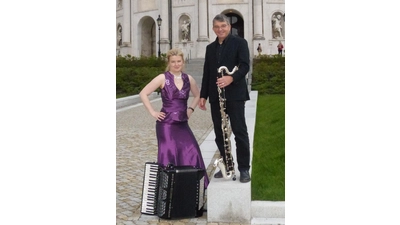 Meike Salzmann und Ulrich Lehna spielen das Konzert „Klemzer meets Tango” in Bad Nenndorf.  (Foto: privat)