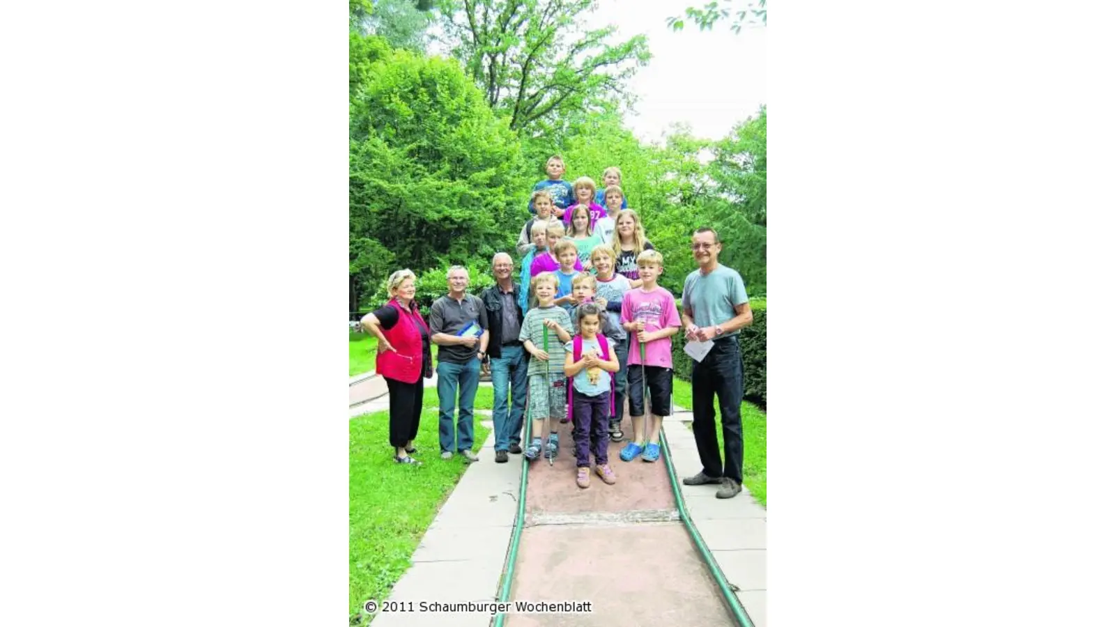 Beim Minigolf spielen ist Pascal Bernert groß (Foto: red)