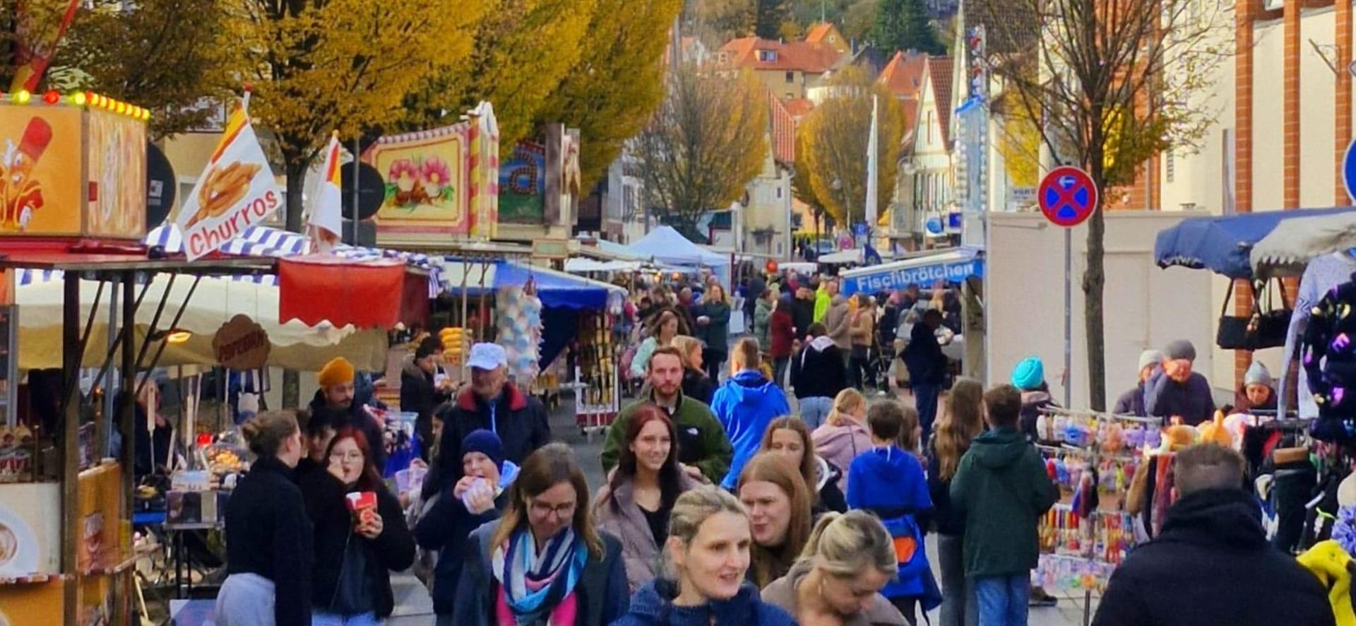 Gut besuchter Markt am Dienstagmittag. (Foto: privat)