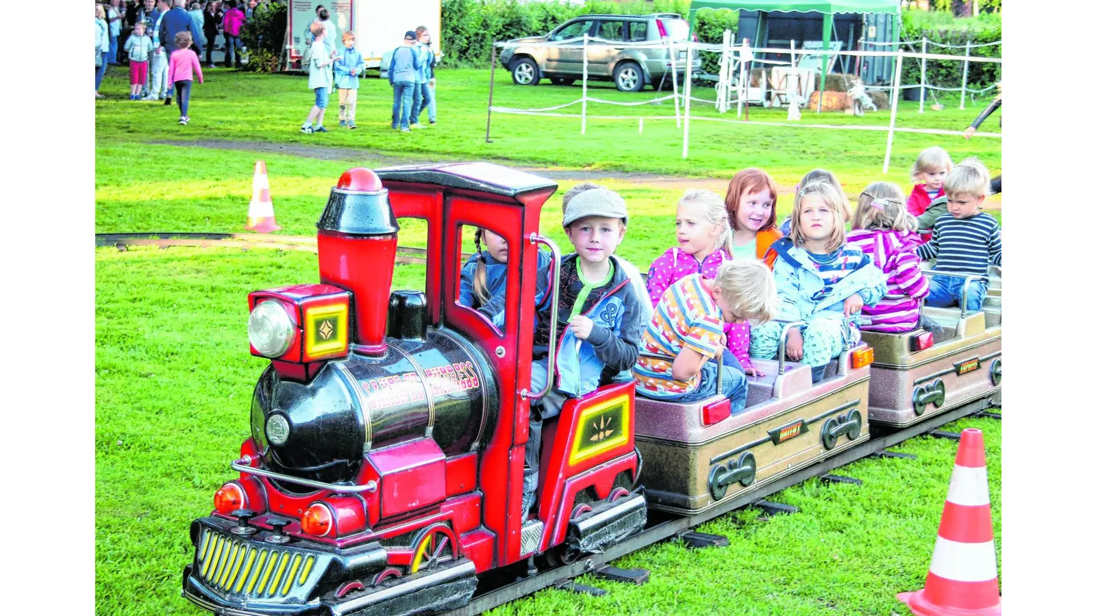Großer Besucherandrang beim Dorfteichfest (Foto: bb)