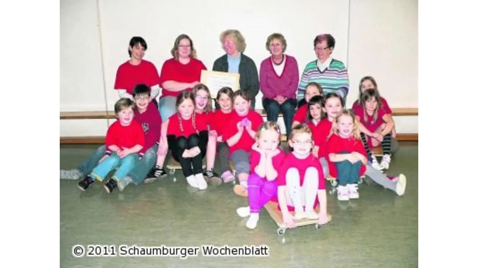 Landfrauen helfen Turnkindern (Foto: red)