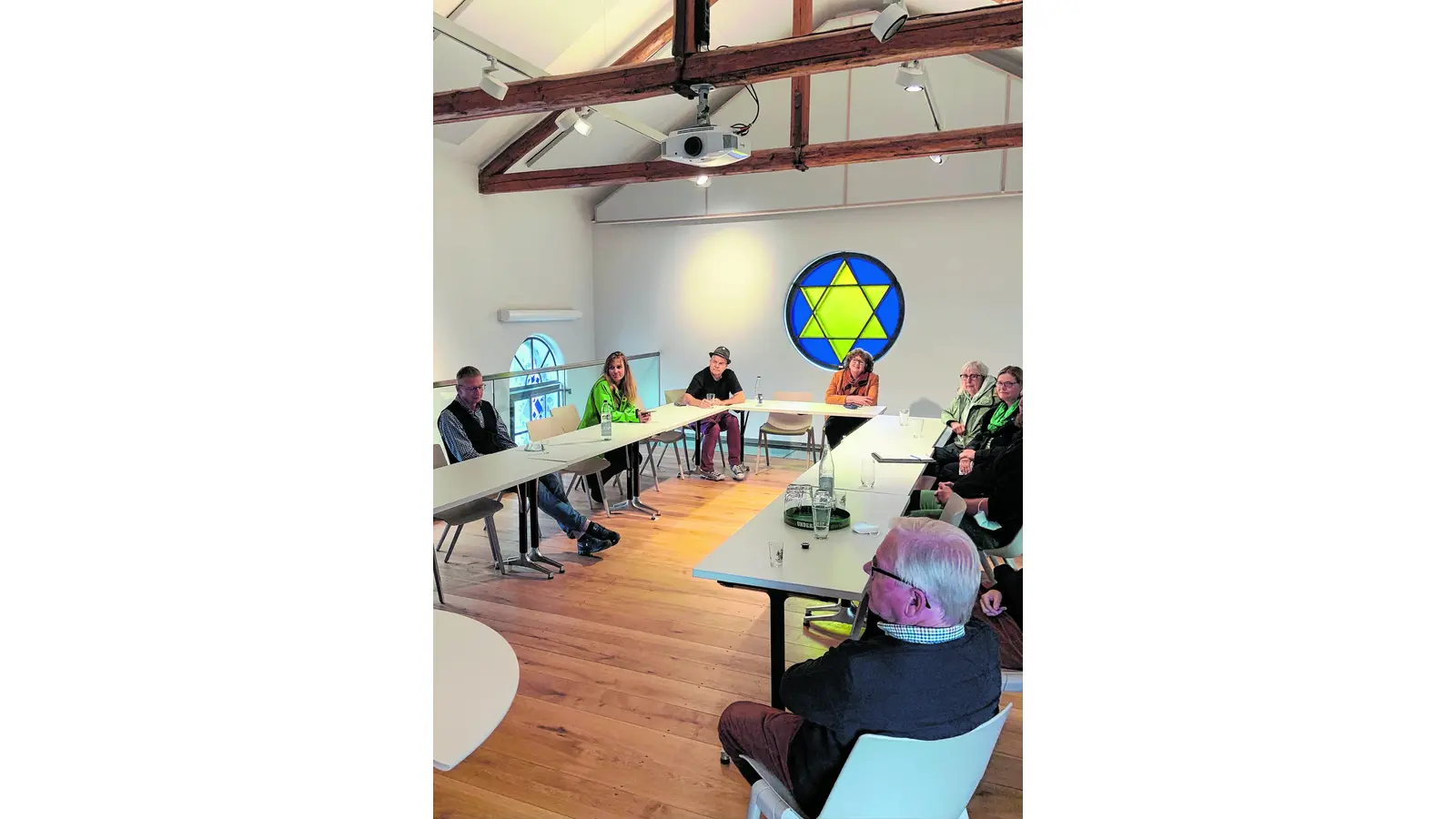 Besuch in der Synagoge (Foto: em)