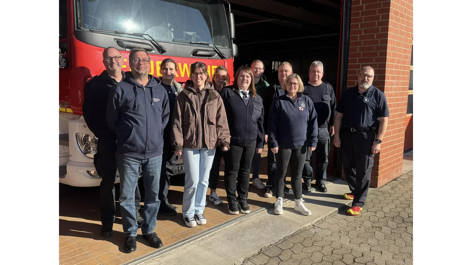 Insgesamt 11 Teilnehmende konnten erfolgreich den Lehrgang auf Kreisebene abschließen. (Foto: red)