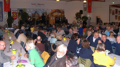 Großes Interesse der Bürgerinnen und Bürger am Neujahrsempfang im Sägewerk im Flecken Lauenau. (Foto: gk)