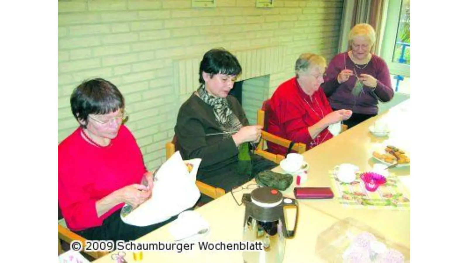 Katholische Gemeinde strickt (Foto: red)