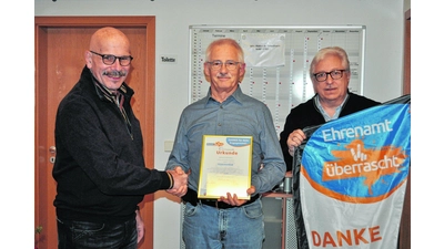 Gerhard Lathwesen wird „Vereinsheld” (Foto: jl)
