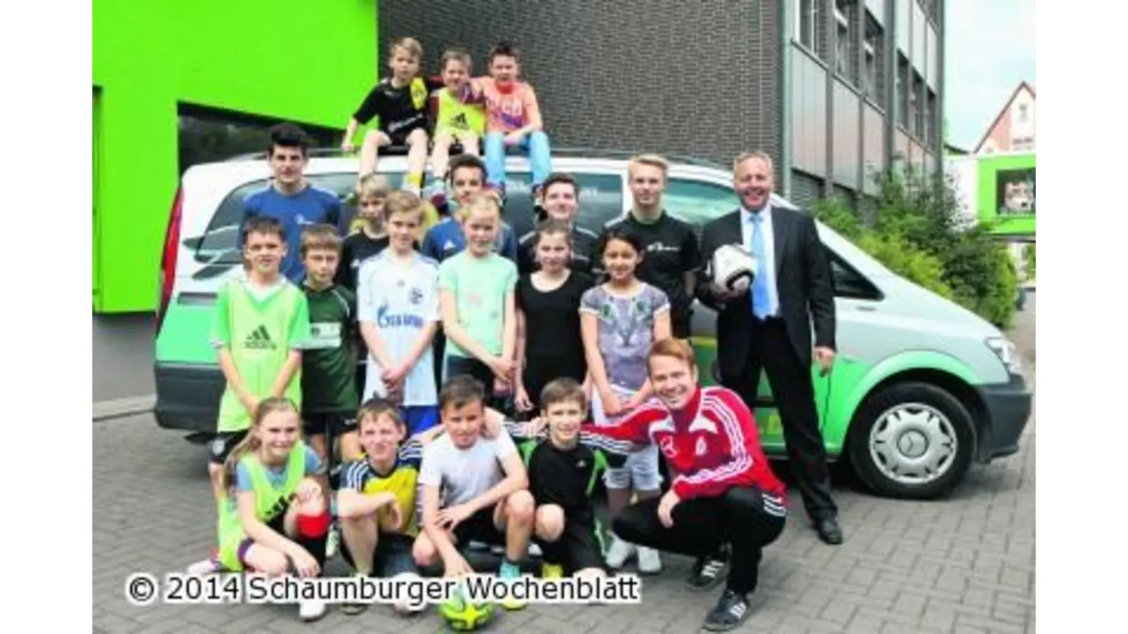 IGS-Schüler leiten Fußball-AG (Foto: bb)