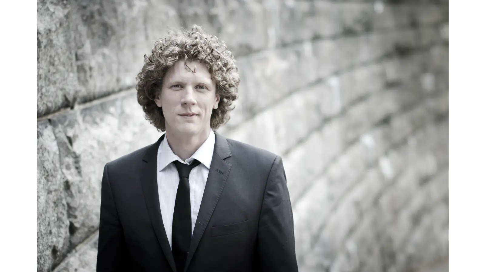 Roman Rofalski präsentiert sein Programm zum 150. Geburtstag von Maurice Ravel.  (Foto: Johannes Felscher)