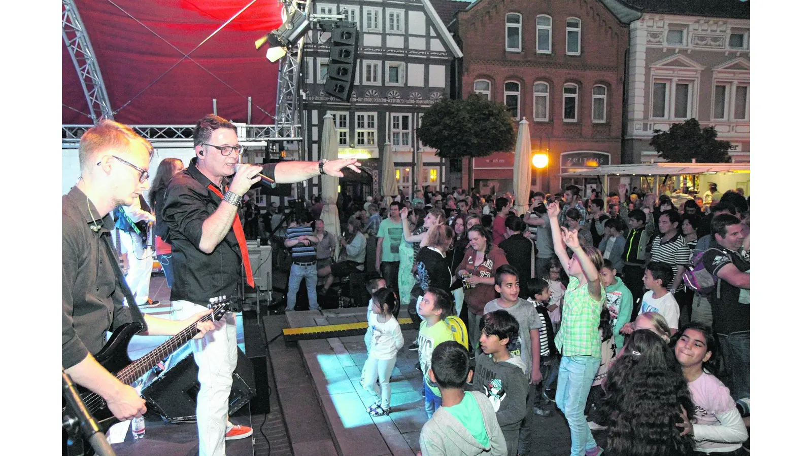 Das Pflaster soll an zwei Tagen beben (Foto: bb)