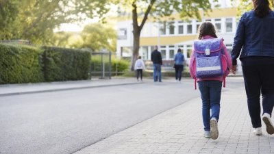 An diesem Wochenende beginnt für 239 Kinder der „Ernst des Lebens”. (Foto: KI-generiert)