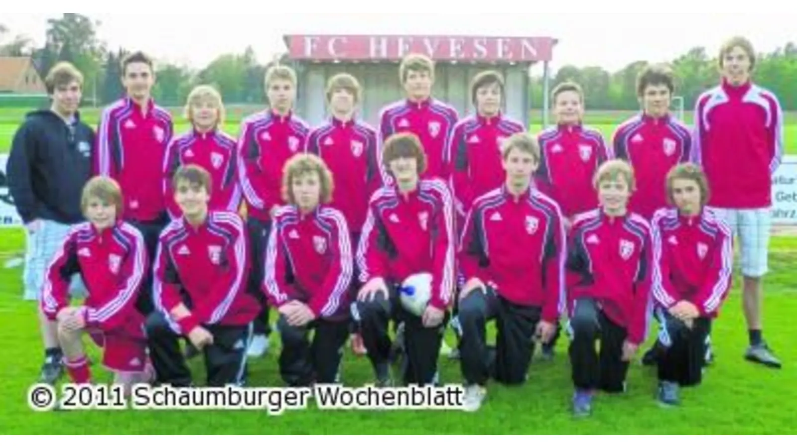 C-Junioren mit neuer Kleidung (Foto: red)