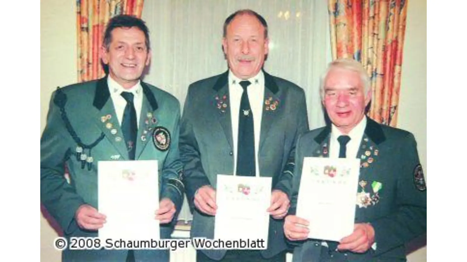 Leistungsnadeln für drei Schützen (Foto: wtz)