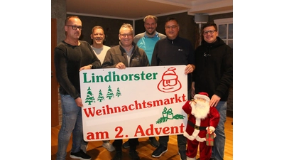 Markus Mikluschka, Michael Böhnke, Helmut Kramer, Maik Buchholz, Jann Backer und Benjamin Dageför von den mitwirkenden Vereinen hoffen auf viele Besucher beim Lindhorster Weihnachtsmarkt. <br><br> (Foto: bb)