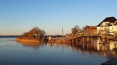 Auch im Winter reizvoll: Spaziergang an der Steinhuder Promenade,. (Foto: wb)