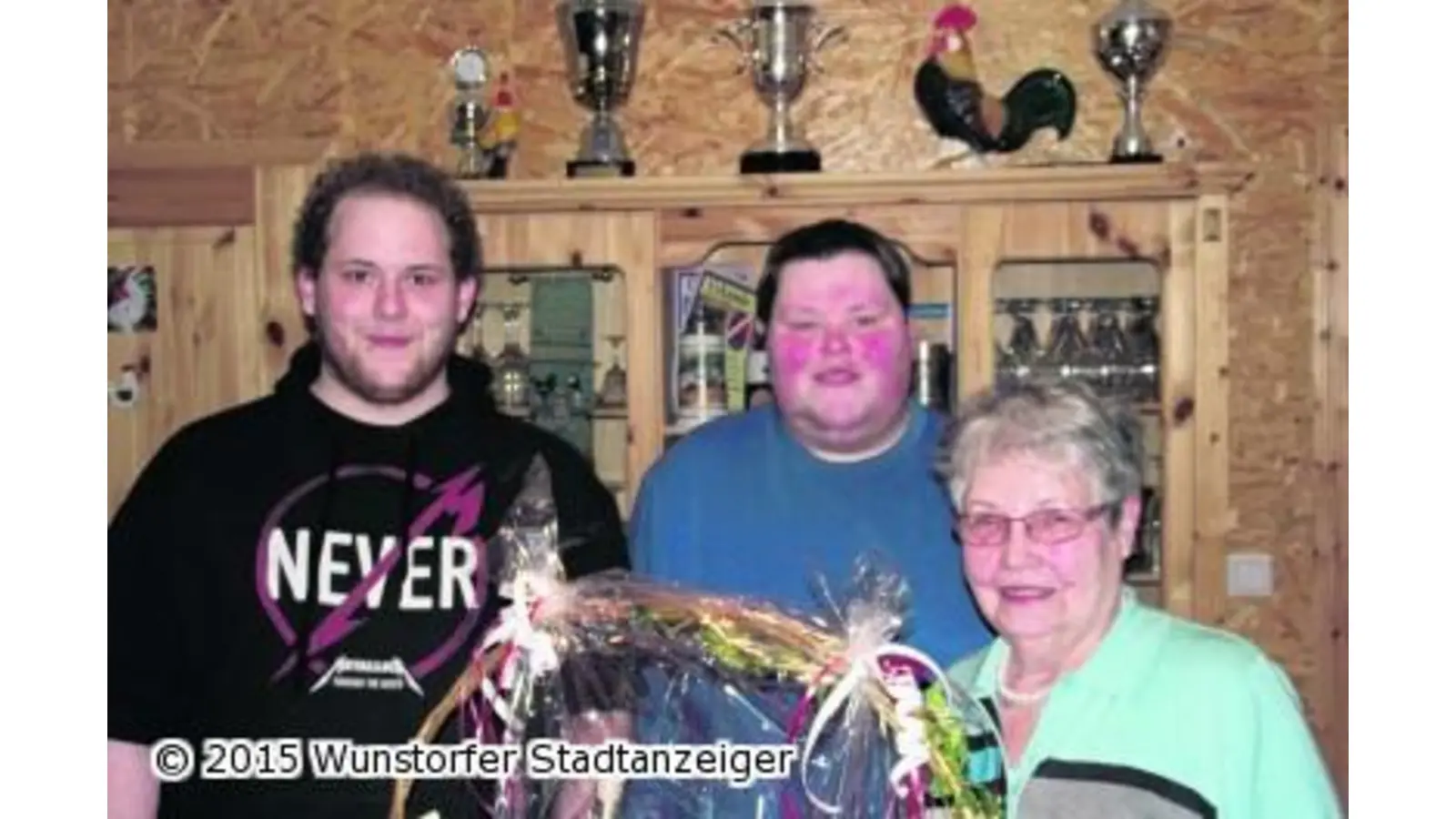 Geflügelzüchter knobeln (Foto: mk)