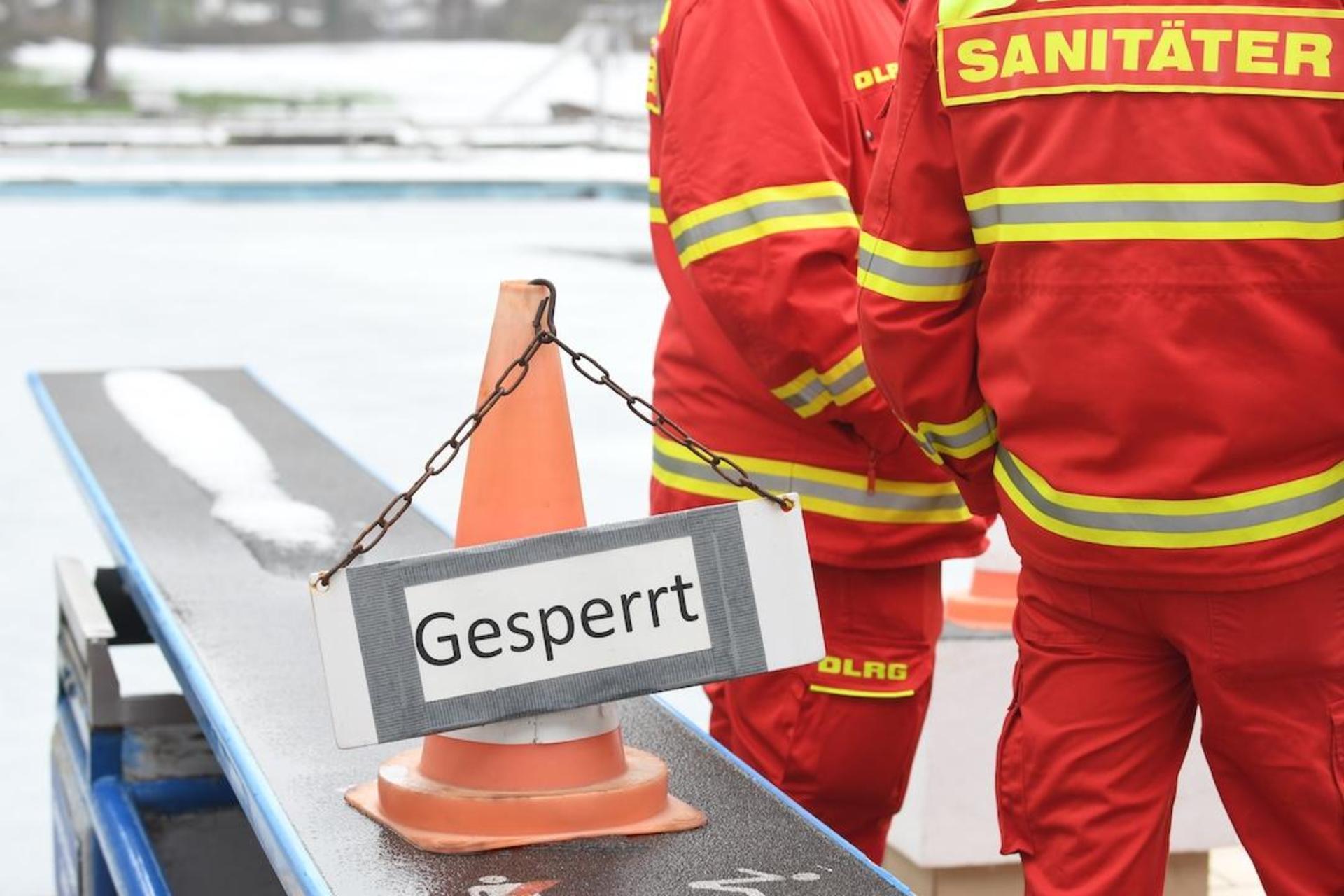Eisschwimmer erobern das Sonnenbrinkbad. (Foto: nd)