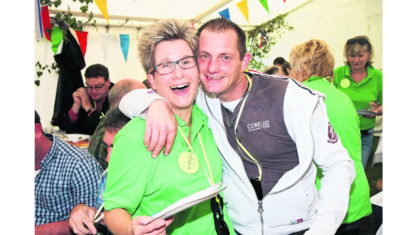 Fröhlicher Start ins Dorfgemeinschaftsfest (Foto: bb)