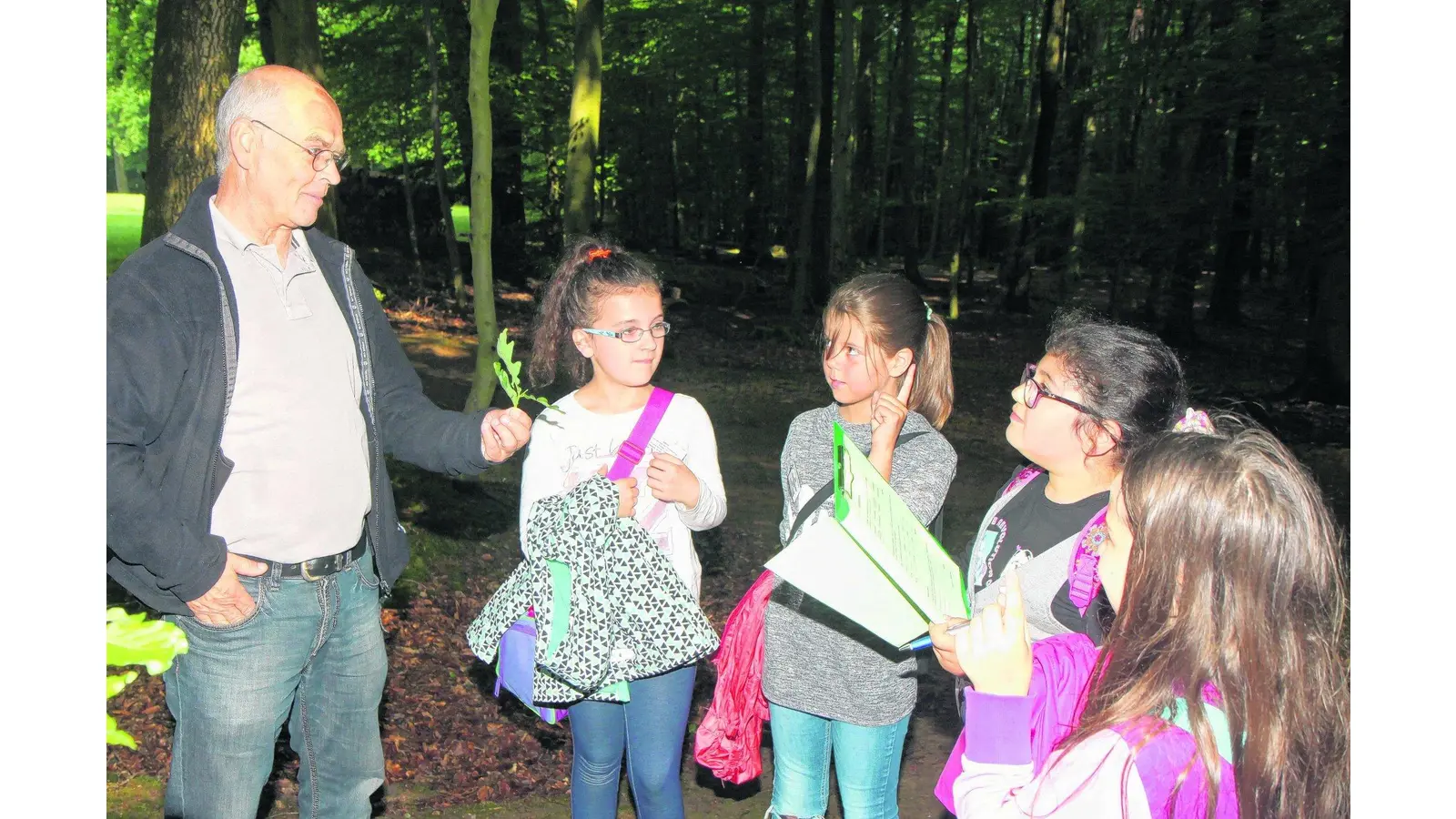 Grundschüler lernen Wald kennen (Foto: bb)