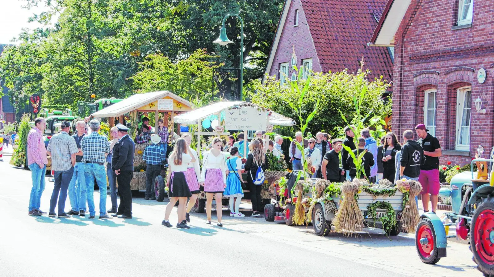 Tanz unter der Erntekrone mit jeder Menge Spaß (Foto: jb)