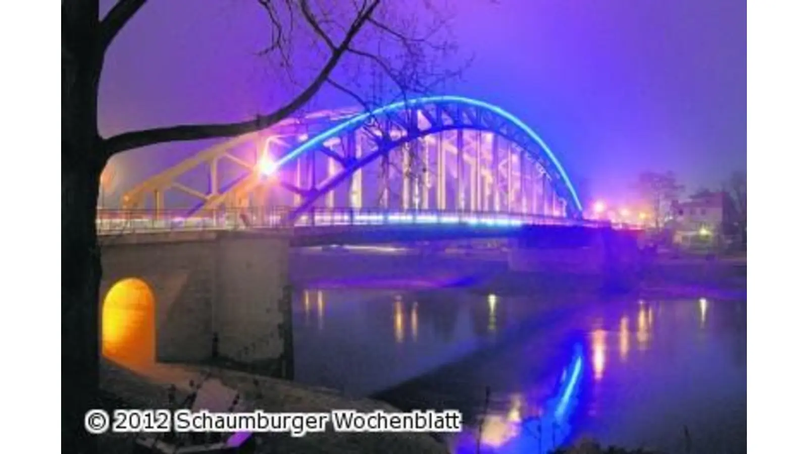 Blaues Band über der Weser (Foto: ste)