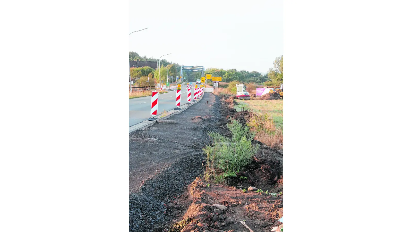 Gehweg wird komplett erneuert (Foto: gi)