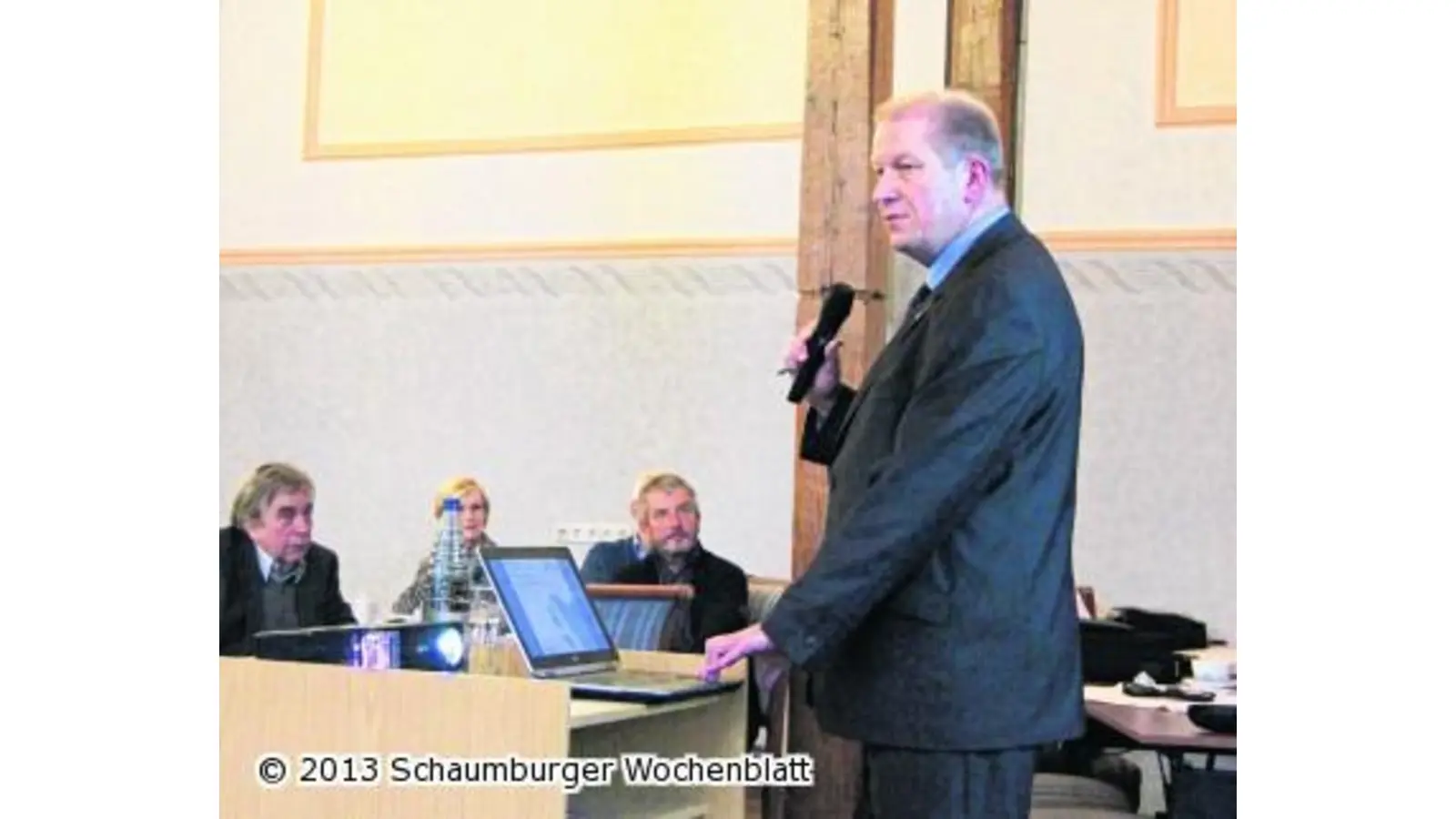 Schwarze Zahlen fest im Blick (Foto: mh)