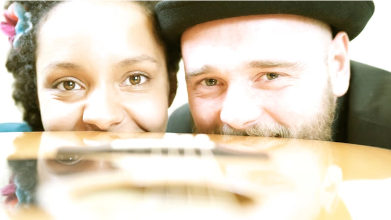 Am 3. Juli wollen „White Coffee Acoustic Music” im Trafohaus begeistern. (Foto: privat)