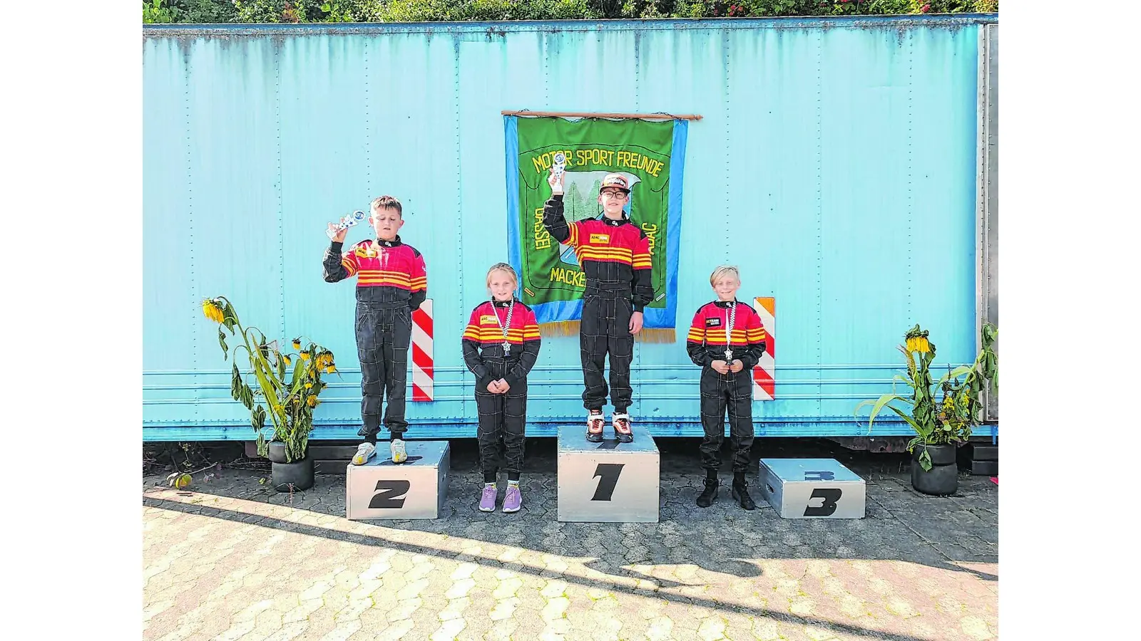 Zwei SMC Fahrer führen K2 an (Foto: em)