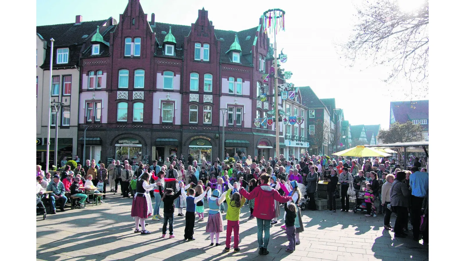 Werbegemeinschaft lädt zum Maibaumaufstellen (Foto: gi)