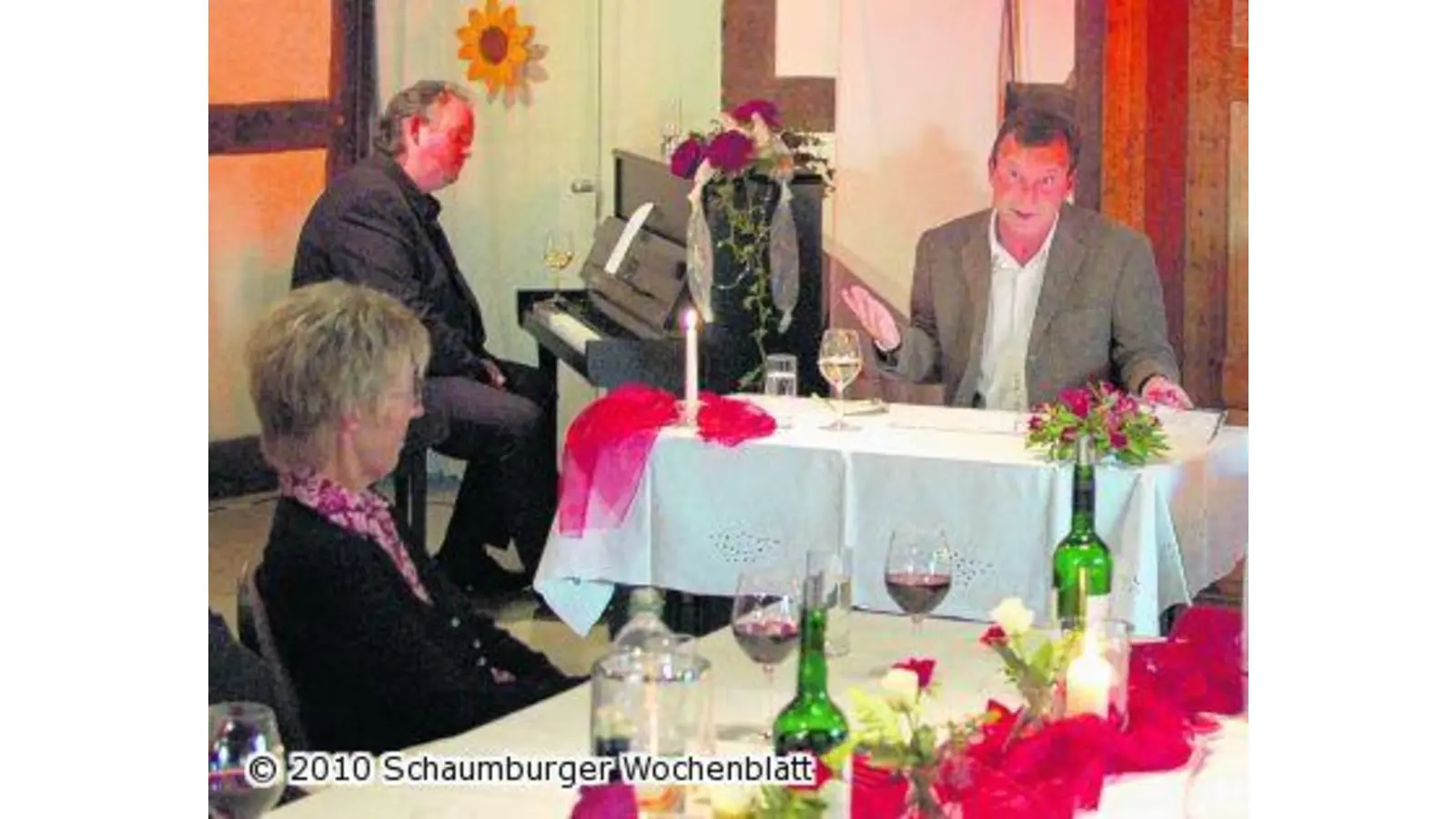 Gedichte rund um die Liebe verzaubern die Gäste (Foto: wtz)