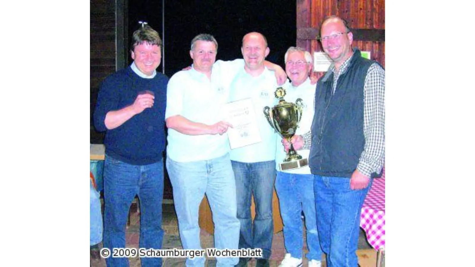 Luhden II gewinnt Wanderpokal (Foto: red)