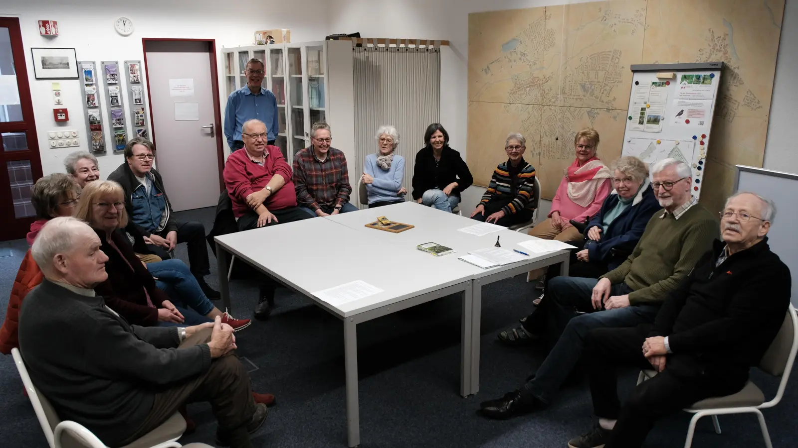 Große Runde: Rund 20 Teilnehmende nahmen am jüngsten plattdeutschen Gesprächskreis teil. (Foto: jb)