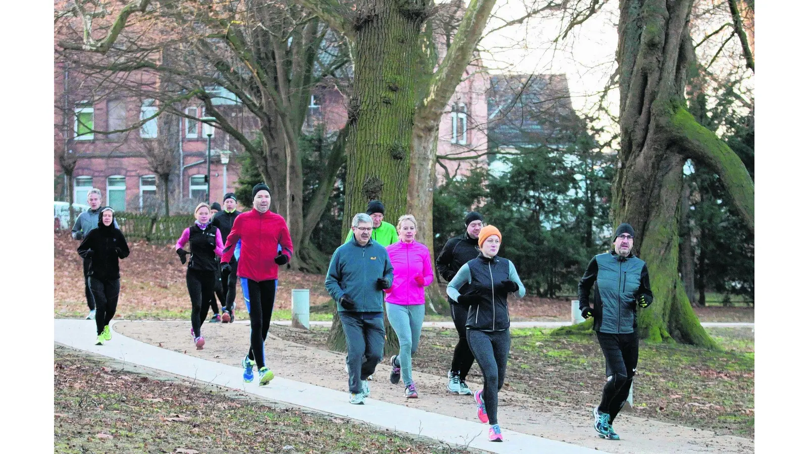 Sportler schnüren auch zum Jahreswechsel die Laufschuhe (Foto: bb)