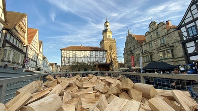 Das neue Jahr ist angebrochen, die nächsten Veranstaltungen stehen schon wieder in den Startlöchern, wie hier der Brennholz- und Bauernmarkt.<br> (Foto: ste)