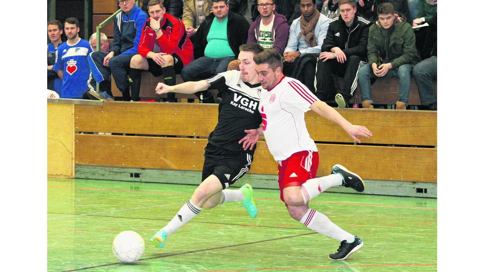 Fußballteams ringen um die Hallenkrone (Foto: bb)