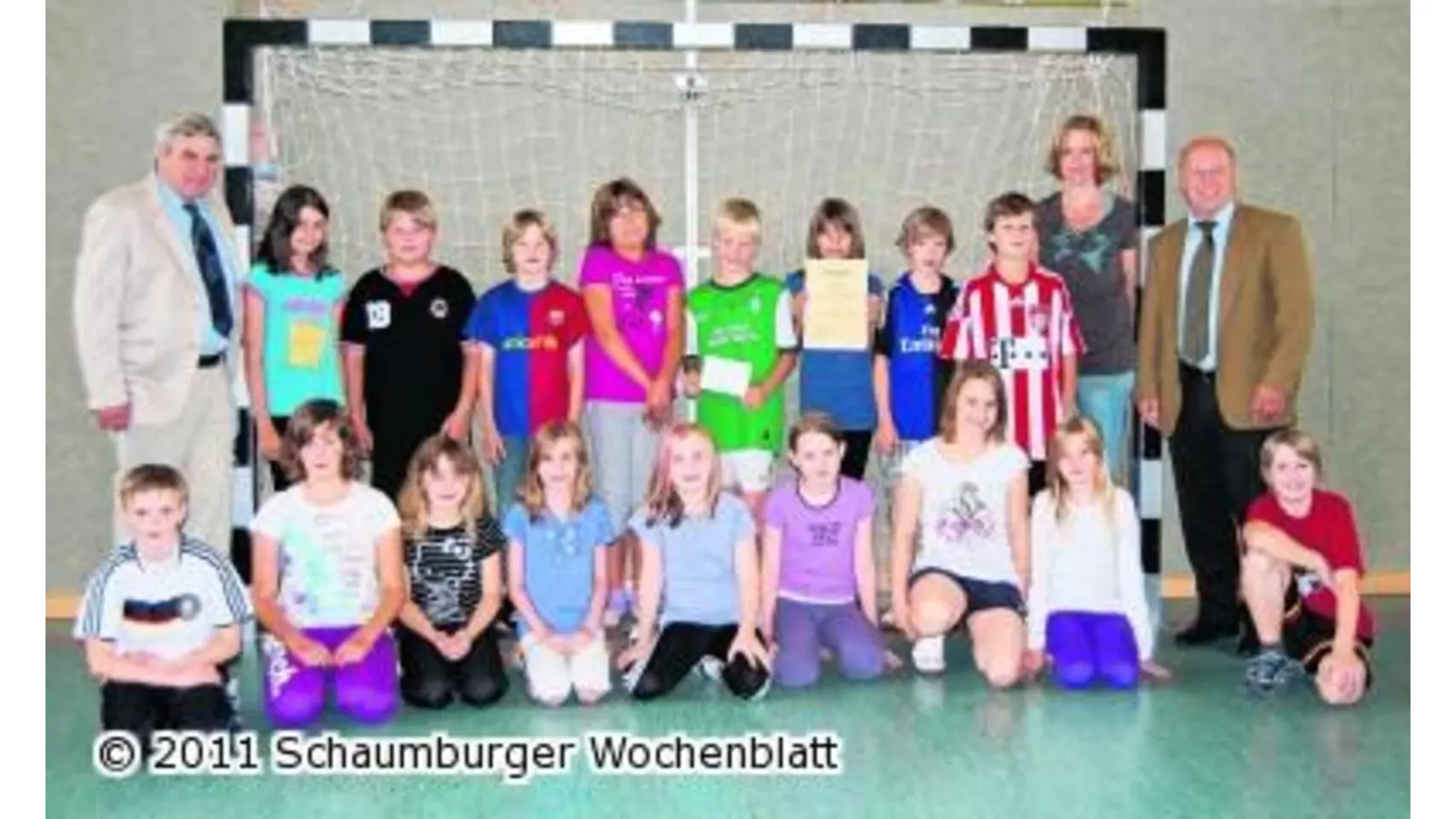 Stadt verleiht Schulschwimmpreis (Foto: red)